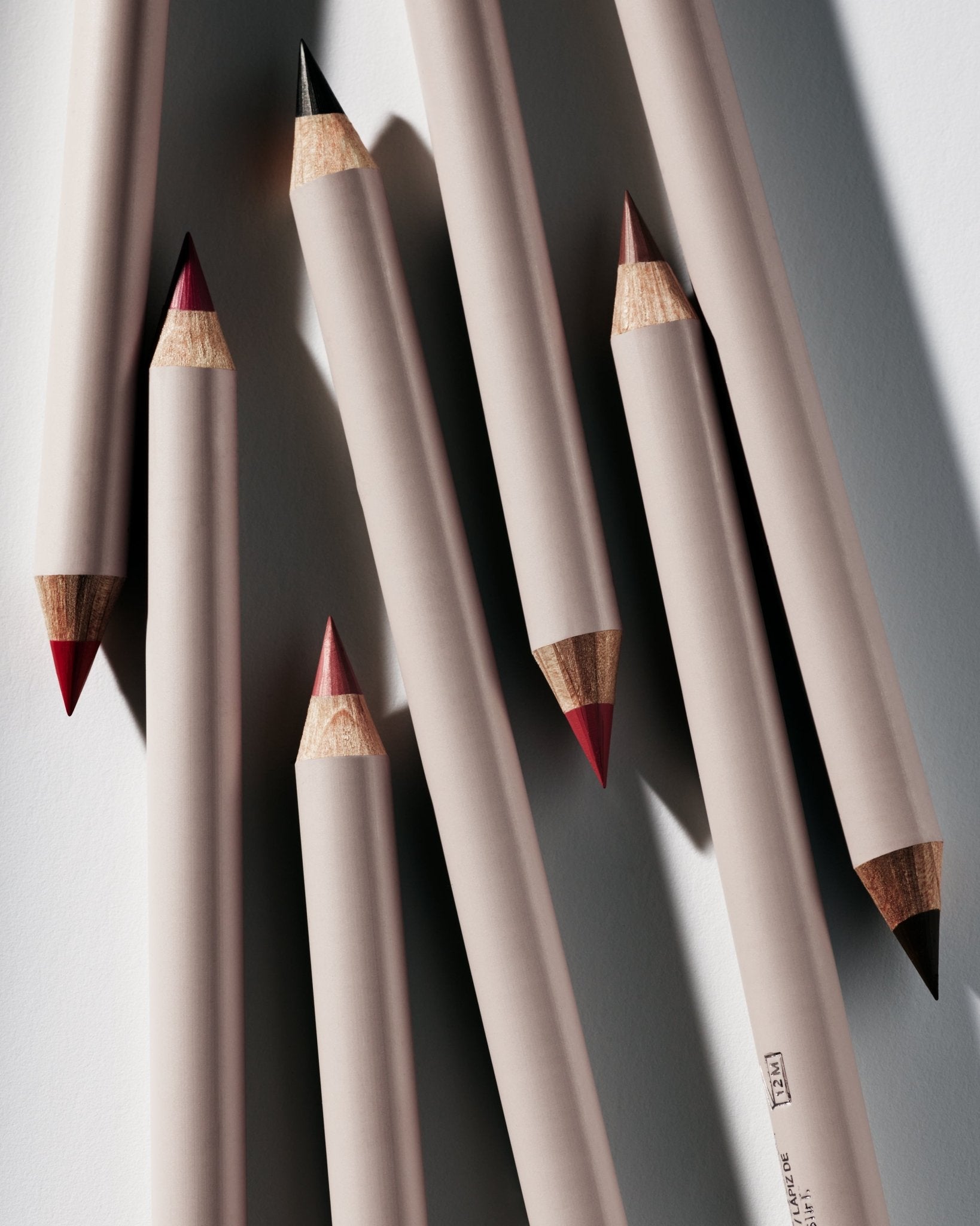 Eye and Lip Definer - Spinoso - Ara'kai Beauty Copenhagen